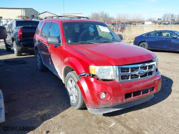 2009 Ford Escape XLT with VIN 1FMCU93G09KB76882, listed as a IAAI auction lot 41810579 with 167,584 mi miles. Bid and sale history available at carsss.com. Image 1.