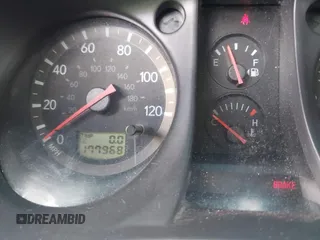 2003 Mitsubishi Outlander LS z VIN JA4LX31G73U063383, wystawiony jako IAAI lot #42254143 z przebiegiem 177 968 mil mil oraz . Historia ofert i sprzedaży dostępna na DreamBid. Obrazek 7.