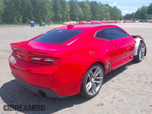 2017 Chevrolet Camaro 1LT z VIN 1G1FB1RS4H0201483, wystawiony jako IAAI lot #42313718 z przebiegiem 84 031 mil mil oraz . Historia ofert i sprzedaży dostępna na DreamBid. Obrazek 4.