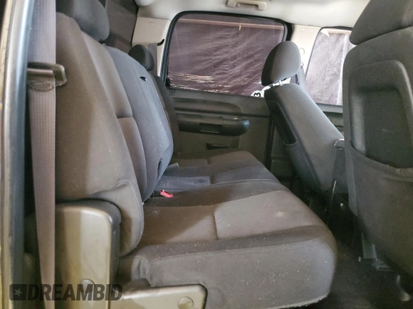 2011 Chevrolet Silverado 1500 LT with VIN 3GCPCSE0XBG127377, listed as a Copart auction lot 49141085 with 134,560 mi miles and Clean Title. Bid and sale history available at DreamBid. Image 10.