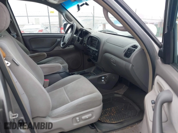 2005 Toyota Sequoia SR5 with VIN 5TDBT44A95S257043, listed as a IAAI auction lot 41562983 with 213,197 mi miles and . Bid and sale history available at DreamBid. Image 5.