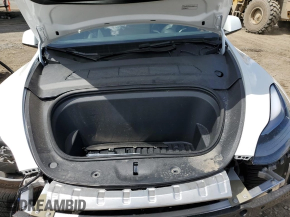 2024 Tesla Model Y z VIN 7SAYGDED4RF054565, wystawiony jako Copart lot #51188065 z przebiegiem 10 540 mil mil oraz Szkoda całkowita • Salvage title. Historia ofert i sprzedaży dostępna na DreamBid. Obrazek 13.