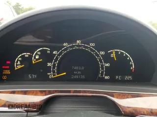 2004 Mercedes-Benz S-Class 5.0L with VIN WDBNG84J64A431069, listed as a Copart auction lot 74552504 with 249,135 mi miles and Salvage Title. Bid and sale history available at carsss.com. Image 9.