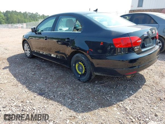2013 Volkswagen Jetta SE with VIN 3VWDX7AJ8DM285270, listed as a IAAI auction lot 42328752 with 181,942 mi miles and . Bid and sale history available at DreamBid. Image 3.