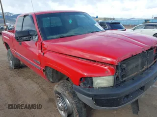 2001 Dodge 2500 z VIN 1B7KF23631J193985, wystawiony jako IAAI lot #41851679 z przebiegiem 322 105 mil mil oraz . Historia ofert i sprzedaży dostępna na DreamBid. Obrazek 6.