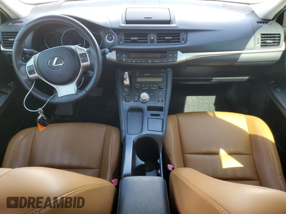 2012 Lexus CT 200h z VIN JTHKD5BHXC2073056, wystawiony jako Copart lot #48620684 z przebiegiem 106 505 mil mil oraz Szkoda całkowita • Salvage title. Historia ofert i sprzedaży dostępna na DreamBid. Obrazek 8.
