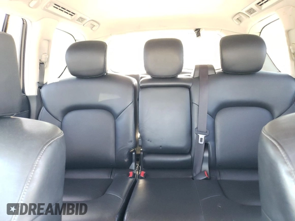 2018 Infiniti QX80 z VIN JN8AZ2NC7J9440940, wystawiony jako Copart lot #53384735 z przebiegiem 57 875 mil mil oraz Czysty tytuł • Clean title. Historia ofert i sprzedaży dostępna na DreamBid. Obrazek 10.