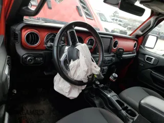 2020 Jeep Wrangler Rubicon with VIN 1C4HJXCG1LW324108, listed as a Copart auction lot 41880383 with 49,691 mi miles and . Bid and sale history available at DreamBid. Image 8.