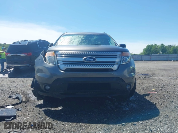 2014 Ford Explorer XLT with VIN 1FM5K8D81EGC20224, listed as a IAAI auction lot 42081013 with 97,374 mi miles and . Bid and sale history available at carsss.com. Image 12.