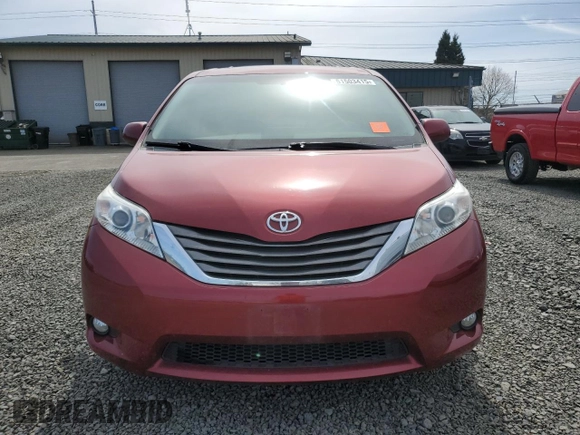 2011 Toyota Sienna XLE z VIN 5TDDK3DC5BS007897, wystawiony jako Copart lot #51503415 z przebiegiem 151 158 mil mil oraz Szkoda całkowita • Salvage title. Historia ofert i sprzedaży dostępna na DreamBid. Obrazek 5.