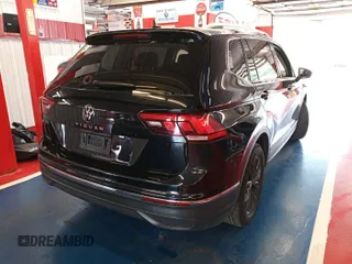 2024 Volkswagen Tiguan SE z VIN 3VV3B7AX4RM076330, wystawiony jako IAAI lot #42752482 z przebiegiem 25 282 mil mil oraz . Historia ofert i sprzedaży dostępna na DreamBid. Obrazek 32.