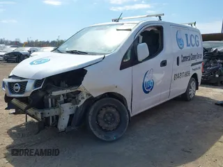 2017 Nissan NV200 S z VIN 3N6CM0KN5HK713522, wystawiony jako IAAI lot #42052133 z przebiegiem 126 019 mil mil oraz . Historia ofert i sprzedaży dostępna na DreamBid. Obrazek 18.