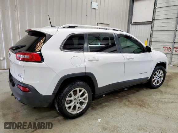 2018 Jeep Cherokee Latitude Plus with VIN 1C4PJLLB1JD542597, listed as a Copart auction lot 61545105 with 218,442 mi miles and Clean title. Bid and sale history available at DreamBid. Image 3.