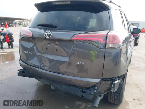 2018 Toyota RAV4 XLE с VIN JTMWFREV7JJ729707, выставлен на аукционе IAAI как лот 39446012 с пробегом 78 150 миль миль и . История ставок и продаж доступна на DreamBid. Изображение 6.