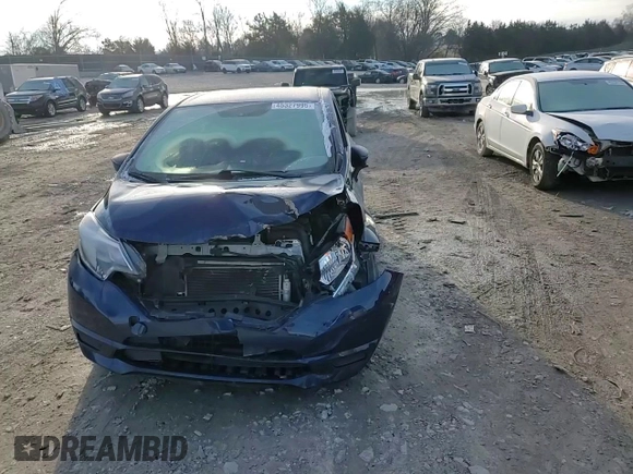 2018 Nissan Note SV z VIN 3N1CE2CP3JL361376, wystawiony jako Copart lot #45327995 z przebiegiem 115 907 mil mil oraz Szkoda całkowita • Salvage title. Historia ofert i sprzedaży dostępna na DreamBid. Obrazek 12.