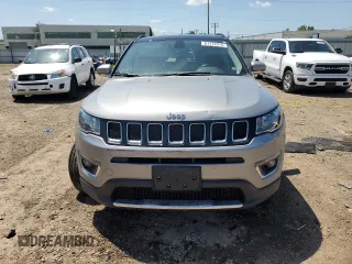2020 Jeep Compass Limited z VIN 3C4NJDCB8LT164658, wystawiony jako Copart lot #61172915 z przebiegiem 36 620 mil mil oraz Szkoda całkowita • Salvage title. Historia ofert i sprzedaży dostępna na DreamBid. Obrazek 5.