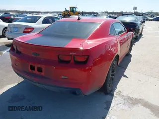 2013 Chevrolet Camaro LS с VIN 2G1FA1E3XD9245862, выставлен на аукционе IAAI как лот 41720626 с пробегом 189 722 миль миль и . История ставок и продаж доступна на DreamBid. Изображение 4.