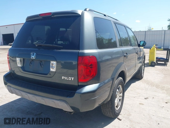 2003 Honda Pilot EX with VIN 2HKYF18463H622625, listed as a IAAI auction lot 41978601 with 152,512 mi miles. Bid and sale history available at carsss.com. Image 4.
