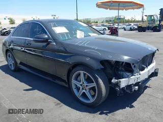 2018 Mercedes-Benz C 300 z VIN WDDWF4JB2JR417509, wystawiony jako IAAI lot #42291433 z przebiegiem 66 837 mil mil oraz . Historia ofert i sprzedaży dostępna na DreamBid. Obrazek 1.