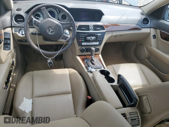 2013 Mercedes-Benz C 250 Sport с VIN WDDGF4HB7DR282607, выставлен на аукционе Copart как лот 57677125 с пробегом 217 925 миль миль и Чистый • Clean title. История ставок и продаж доступна на DreamBid. Изображение 8.