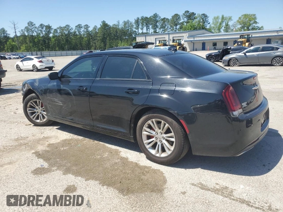 2018 Chrysler 300 S z VIN 2C3CCABG6JH222709, wystawiony jako Copart lot #52041445 z przebiegiem 145 578 mil mil oraz Szkoda całkowita • Salvage title. Historia ofert i sprzedaży dostępna na DreamBid. Obrazek 2.
