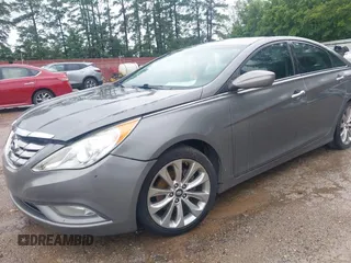 2012 Hyundai Sonata SE z VIN 5NPEC4AC7CH435022, wystawiony jako IAAI lot #42491555 z przebiegiem 176 670 mil mil oraz . Historia ofert i sprzedaży dostępna na DreamBid. Obrazek 6.