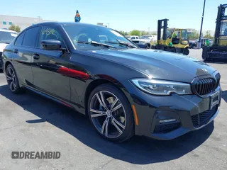 2020 BMW 3 Series 330i z VIN 3MW5R1J00L8B27239, wystawiony jako IAAI lot #42269346 z przebiegiem 55 822 mil mil oraz . Historia ofert i sprzedaży dostępna na DreamBid. Obrazek 1.