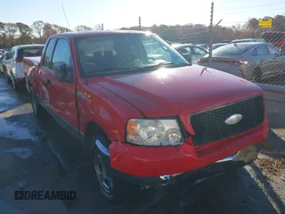 2006 Ford F-150 XLT with VIN 1FTPX12586NA33011, listed as a IAAI auction lot 40913441 with 123,213 mi miles. Bid and sale history available at carsss.com. Image 1.