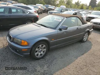 2003 BMW 3 Series 325Ci with VIN WBABS33413PG92865, listed as a Copart auction lot 70243054 with 191,297 mi miles and Salvage Title. Bid and sale history available at carsss.com. Image 1.