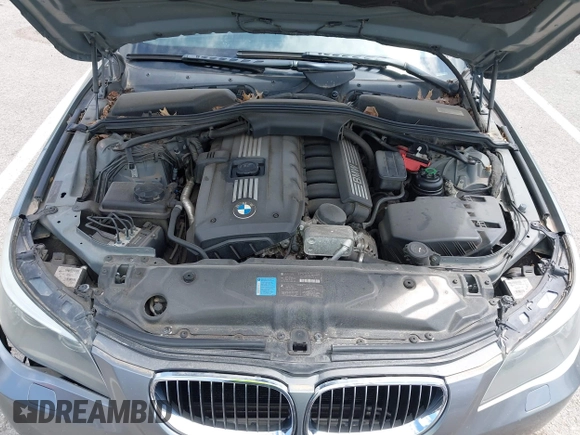 2010 BMW 5 Series 528i with VIN WBANU5C52AC129062, listed as a IAAI auction lot 42087362 with 200,403 mi miles and . Bid and sale history available at carsss.com. Image 10.