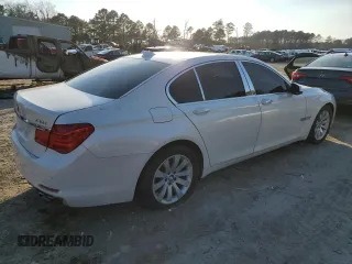 2009 BMW 7 Series 750i with VIN WBAKA83519CY35318, listed as a Copart auction lot 42594275 with 0 mi miles and Salvage Title. Bid and sale history available at carsss.com. Image 3.