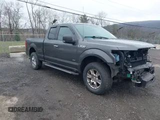2015 Ford F-150 XLT with VIN 1FTEX1EP3FFC83139, listed as a IAAI auction lot 41956275 with 87,035 mi miles. Bid and sale history available at carsss.com. Image 1.