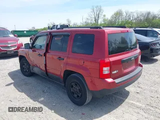 2014 Jeep Patriot Sport with VIN 1C4NJPBA7ED798319, listed as a IAAI auction lot 42092695 with 114,468 mi miles. Bid and sale history available at carsss.com. Image 3.