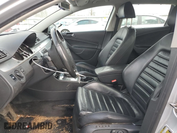 2008 Volkswagen Passat VR6 with VIN WVWRU73C28E160258, listed as a Copart auction lot 49671525 with 97,181 mi miles and Salvage title. Bid and sale history available at DreamBid. Image 7.