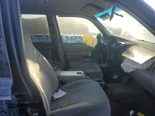 2000 Ford Explorer XLS z VIN 1FMZU62X5YUB29943, wystawiony jako Copart lot #41739835 z przebiegiem 147 542 mil mil oraz Szkoda całkowita • Salvage title. Historia ofert i sprzedaży dostępna na DreamBid. Obrazek 7.