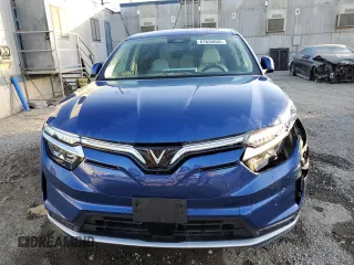 2023 VinFast VF 8 Plus z VIN RLLV1AFA9PH003389, wystawiony jako Copart lot #87636605 z przebiegiem 1 589 mil mil oraz Szkoda całkowita • Salvage title. Historia ofert i sprzedaży dostępna na DreamBid. Obrazek 5.
