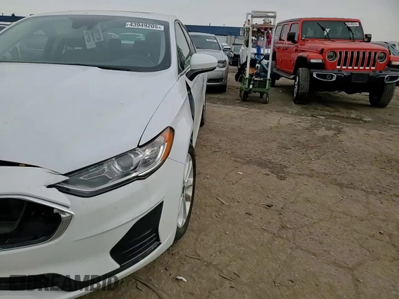 2020 Ford Fusion SE with VIN 3FA6P0HD3LR250467, listed as a Copart auction lot 43949205 with 50,592 mi miles and Salvage Title. Bid and sale history available at carsss.com. Image 10.