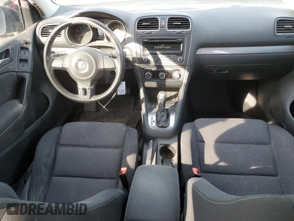 2013 Volkswagen Golf w/Conv z VIN WVWDB7AJ7DW024682, wystawiony jako Copart lot #48399545 z przebiegiem 103 935 mil mil oraz Czysty tytuł • Clean title. Historia ofert i sprzedaży dostępna na DreamBid. Obrazek 8.