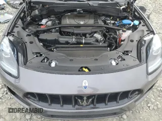 2023 Maserati Grecale GT z VIN ZN682AVA6P7429258, wystawiony jako Copart lot #47439945 z przebiegiem 7620 mil mil oraz Szkody całkowita. Historia ofert i sprzedaży dostępna na DreamBid. Obrazek 12.