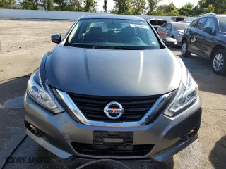 2018 Nissan Altima 2.5 SV with VIN 1N4AL3AP3JC170304, listed as a Copart auction lot 70013824 with 96,323 mi miles and Salvage Title. Bid and sale history available at carsss.com. Image 5.