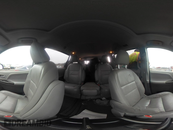 2018 Toyota Sienna XLE Auto Access Seat with VIN 5TDYZ3DC8JS916681, listed as a IAAI auction lot 42257674 with 124,262 mi miles and . Bid and sale history available at DreamBid. Image 18.