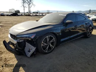 2023 Audi e-tron GT Prestige z VIN WAUEJBFW6P7004210, wystawiony jako Copart lot #88105605 z przebiegiem Nie podano mil oraz Szkoda całkowita • Salvage title. Historia ofert i sprzedaży dostępna na DreamBid. Obrazek 1.
