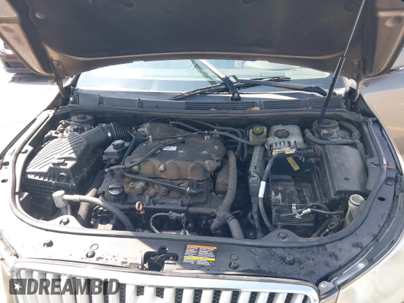 2010 Buick LaCrosse CXS with VIN 1G4GE5EV5AF188543, listed as a IAAI auction lot 42620535 with 256,502 mi miles and . Bid and sale history available at DreamBid. Image 10.