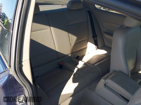 2010 BMW 1 Series 135i with VIN WBAUC7C58AVK96377, listed as a IAAI auction lot 41666512 with 136,890 mi miles and . Bid and sale history available at carsss.com. Image 8.