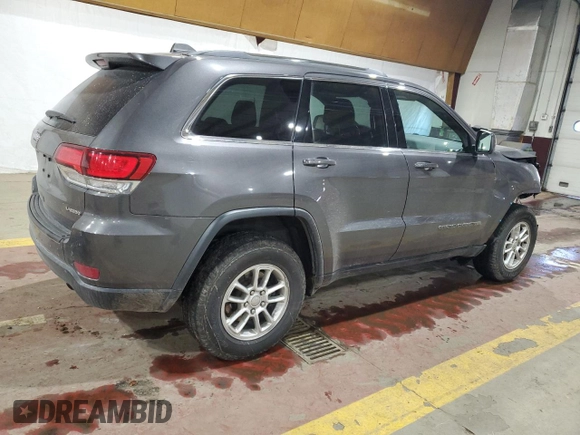 2020 Jeep Grand Cherokee Laredo E with VIN 1C4RJFAG6LC137885, listed as a Copart auction lot 43709025 with 83,326 mi miles and Salvage Title. Bid and sale history available at carsss.com. Image 3.