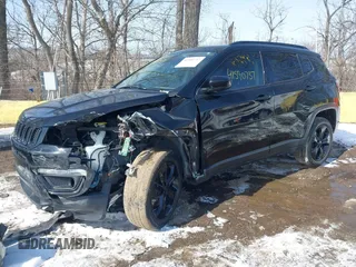 2018 Jeep Compass Latitude with VIN 3C4NJDBB8JT394845, listed as a IAAI auction lot 41590737 with 49,000 mi miles. Bid and sale history available at carsss.com. Image 6.