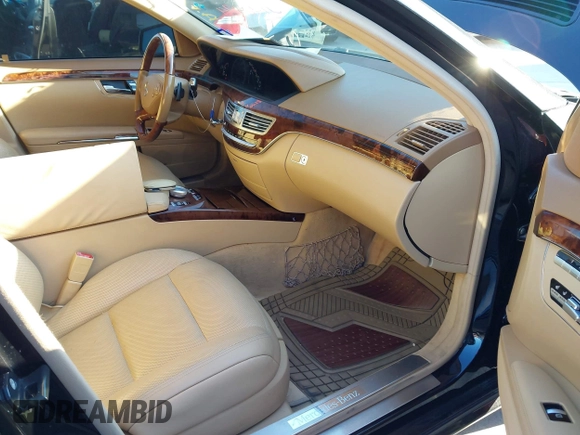 2011 Mercedes-Benz S-Class S 550 with VIN WDDNG7BB4BA389754, listed as a IAAI auction lot 41404074 with 109,209 mi miles. Bid and sale history available at carsss.com. Image 5.