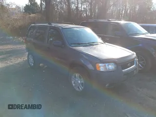 2003 Ford Escape XLT Popular 2 with VIN 1FMYU931X3KC87514, listed as a IAAI auction lot 41222513 with 267,880 mi miles. Bid and sale history available at carsss.com. Image 1.