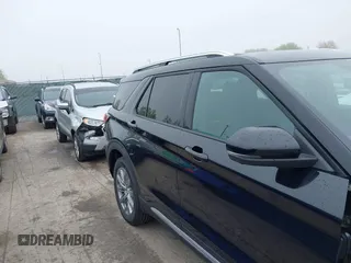 2025 Ford Explorer with VIN 1FMUK8HHXSGA09590, listed as a IAAI auction lot 42193003 with 1,494 mi miles and . Bid and sale history available at DreamBid. Image 13.