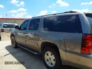2013 Chevrolet Suburban LT with VIN 1GNSCJE03DR337592, listed as a IAAI auction lot 42101370 with 204,311 mi miles. Bid and sale history available at carsss.com. Image 14.